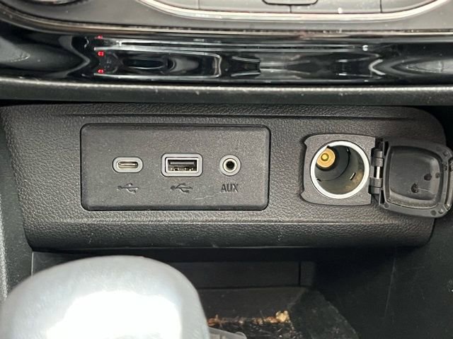 Used 2023 Buick Encore GX Select image 25