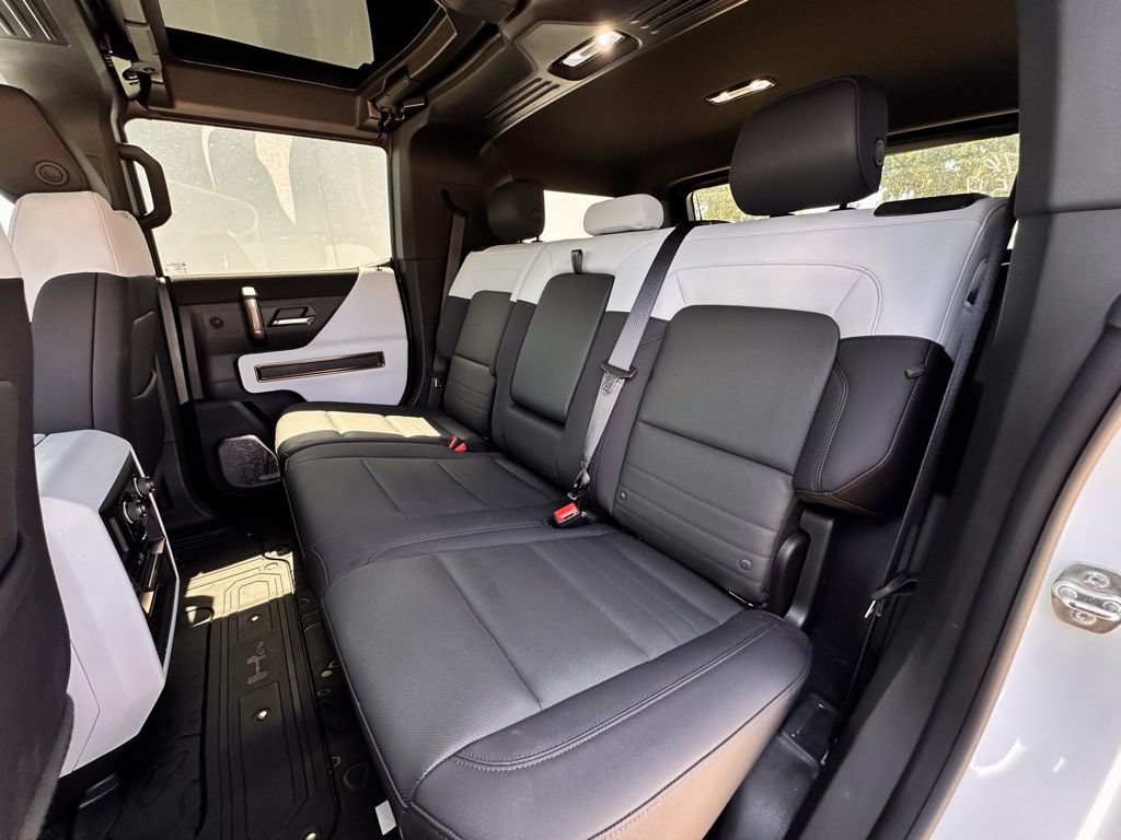 Used 2025 GMC Hummer EV 3X AWD/4WD image 23