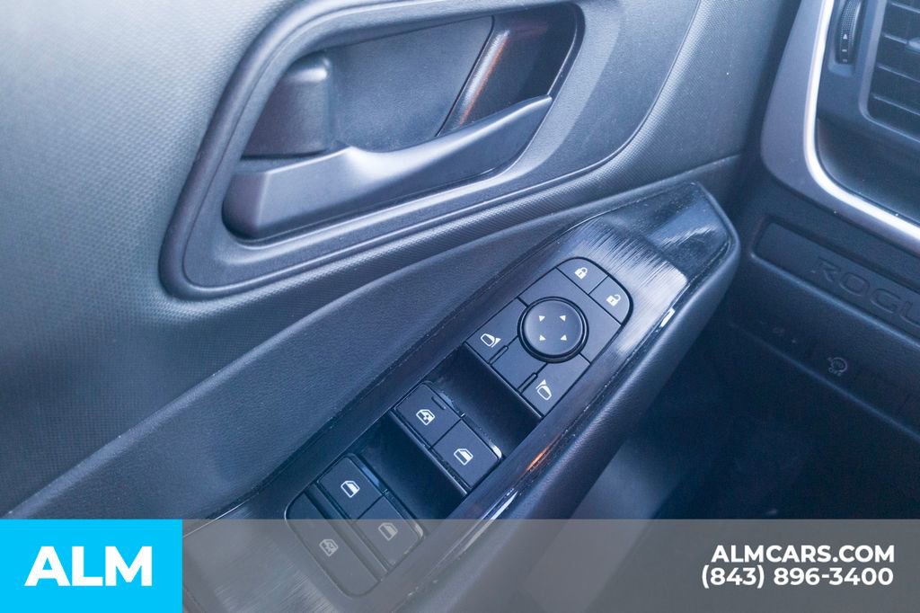 Used 2024 Nissan Rogue S image 13