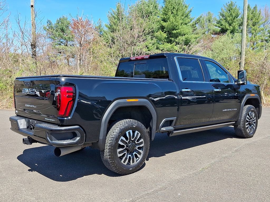 Used 2024 GMC Sierra 3500 Denali Ultimate AWD/4WD image 6