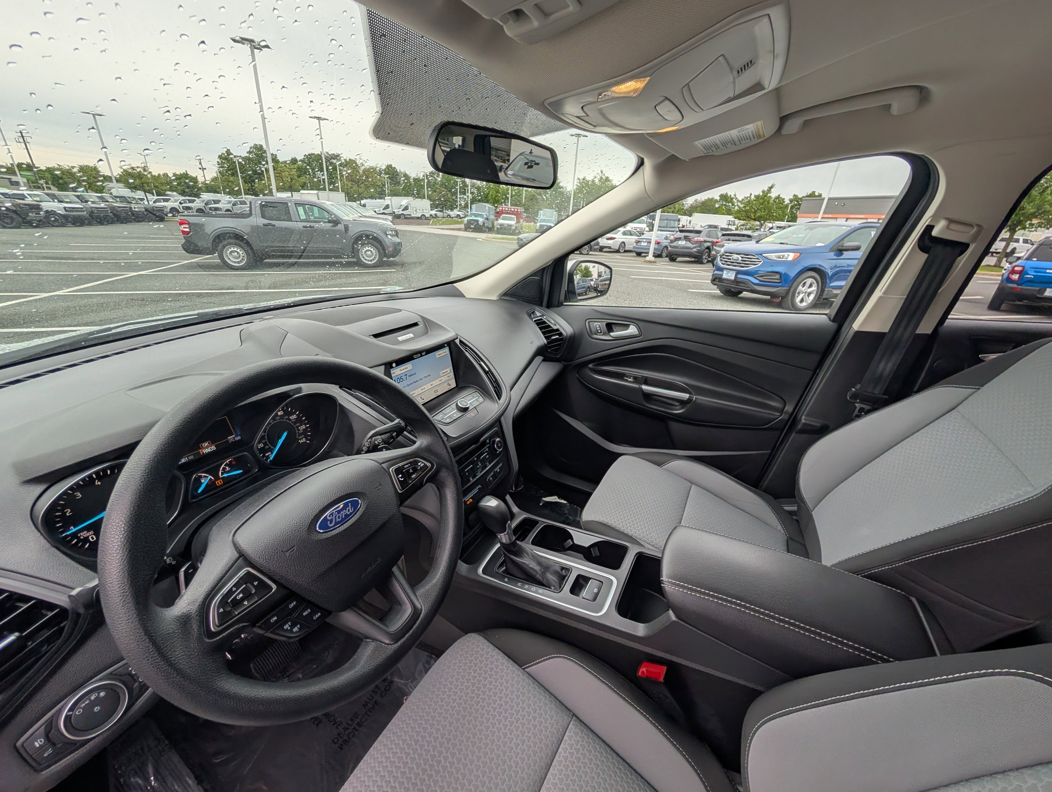 Used 2017 Ford Escape SE w/ Equipment Group 201A AWD/4WD image 14
