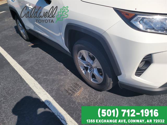 Used 2019 Toyota RAV4 XLE AWD/4WD image 4