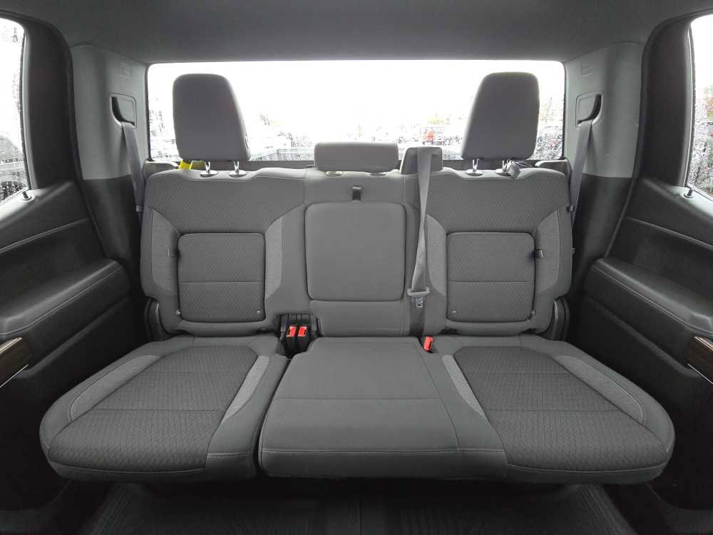 Used 2022 Chevrolet Silverado 1500 LT Trail Boss w/ Bed Protection Package AWD/4WD image 17