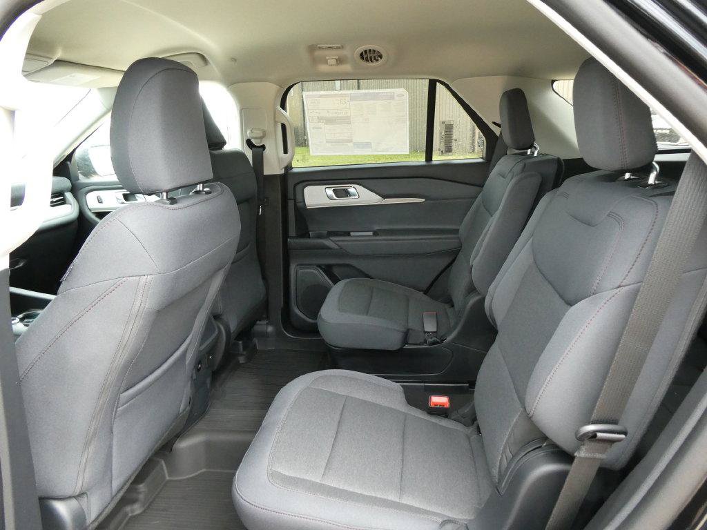 New 2026 Ford Explorer Active AWD/4WD image 15