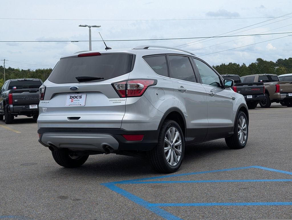 Used 2017 Ford Escape Titanium image 5