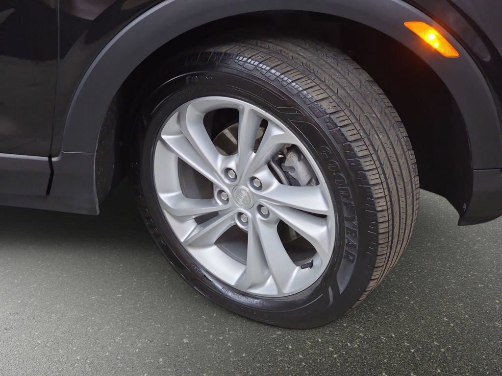 Used 2023 Buick Encore GX Preferred w/ Cold Weather Comfort Package AWD/4WD image 31