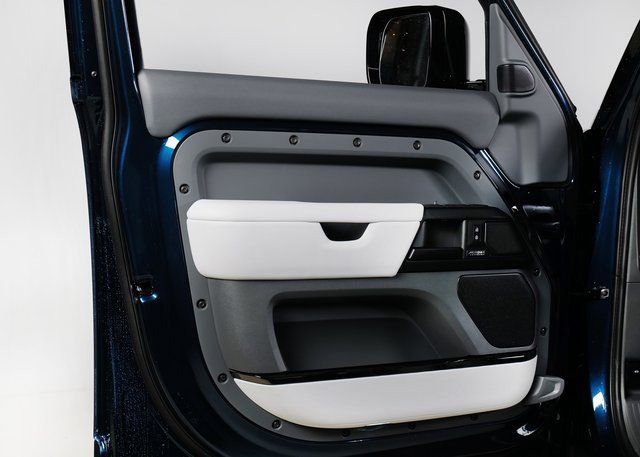 New 2026 Land Rover Defender 110 OCTA AWD/4WD image 26