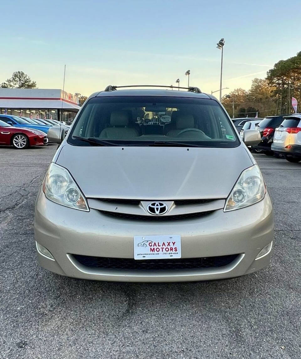 Used 2008 Toyota Sienna image 2