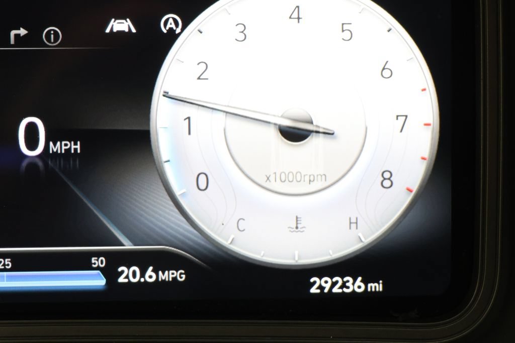 Used 2023 Hyundai Kona Limited AWD/4WD image 19