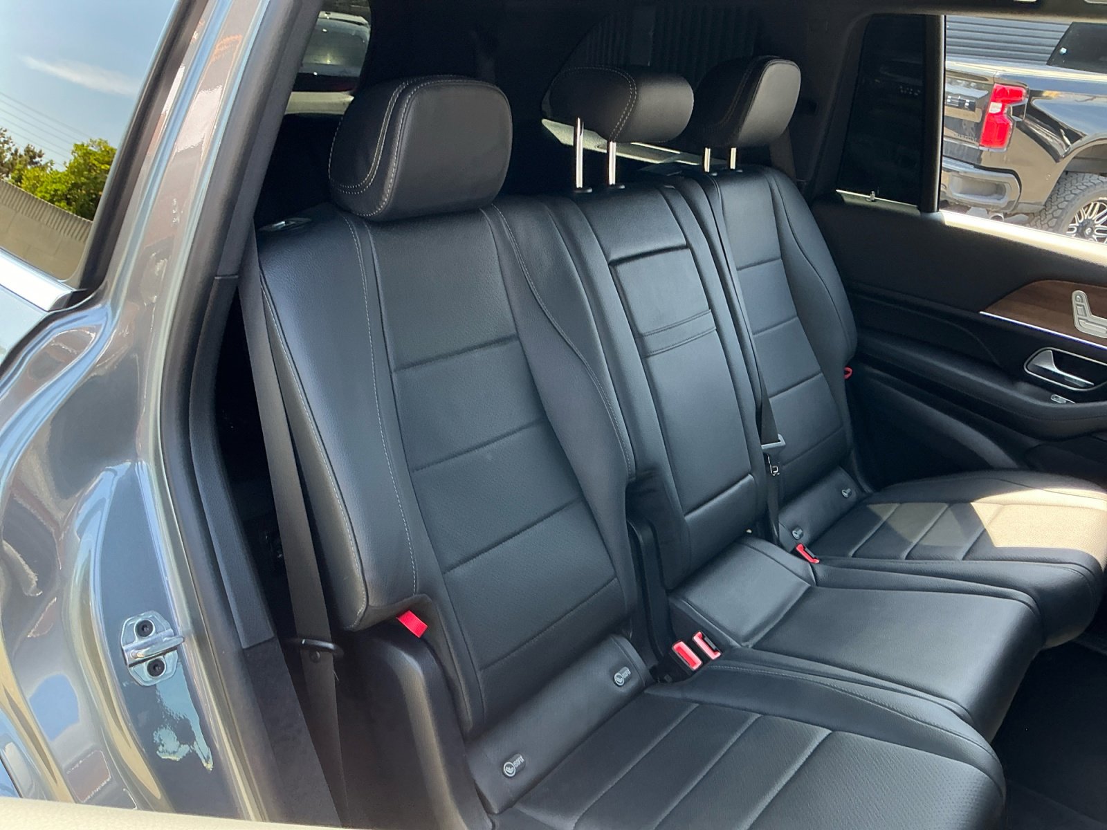 Used 2025 Mercedes-Benz GLS 450 4MATIC image 20