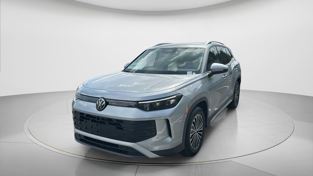 New 2026 Volkswagen Tiguan S FWD image 1