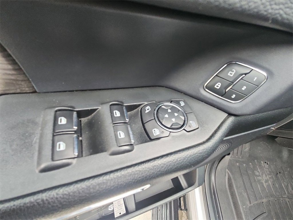 Used 2021 Ford Expedition Limited image 24