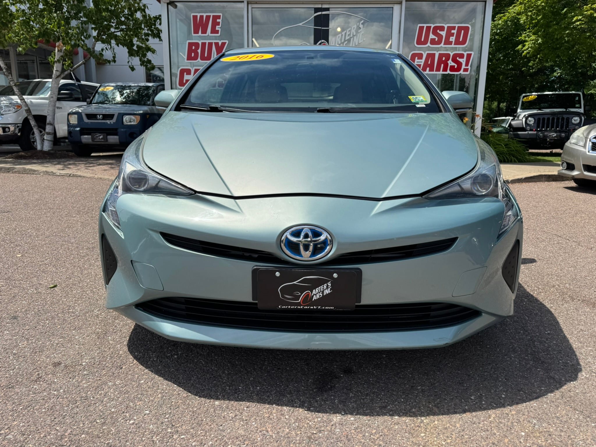 Used 2016 Toyota Prius Two w/ Preferred Accessory Package FWD image 3