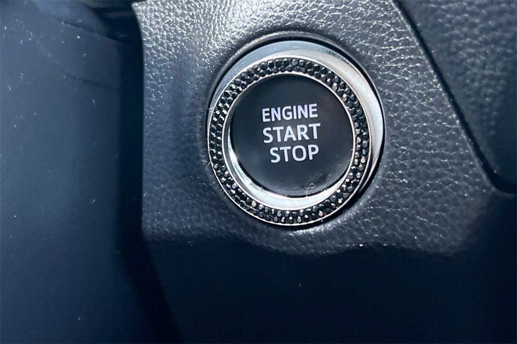 Used 2025 Toyota RAV4 Limited image 24