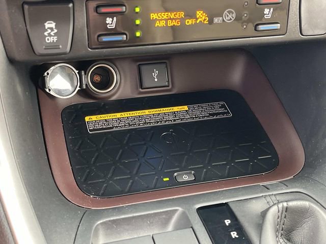 Used 2021 Toyota RAV4 Limited image 31