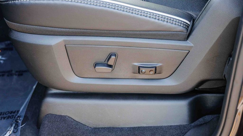 New 2026 RAM 2500 Laramie AWD/4WD image 26