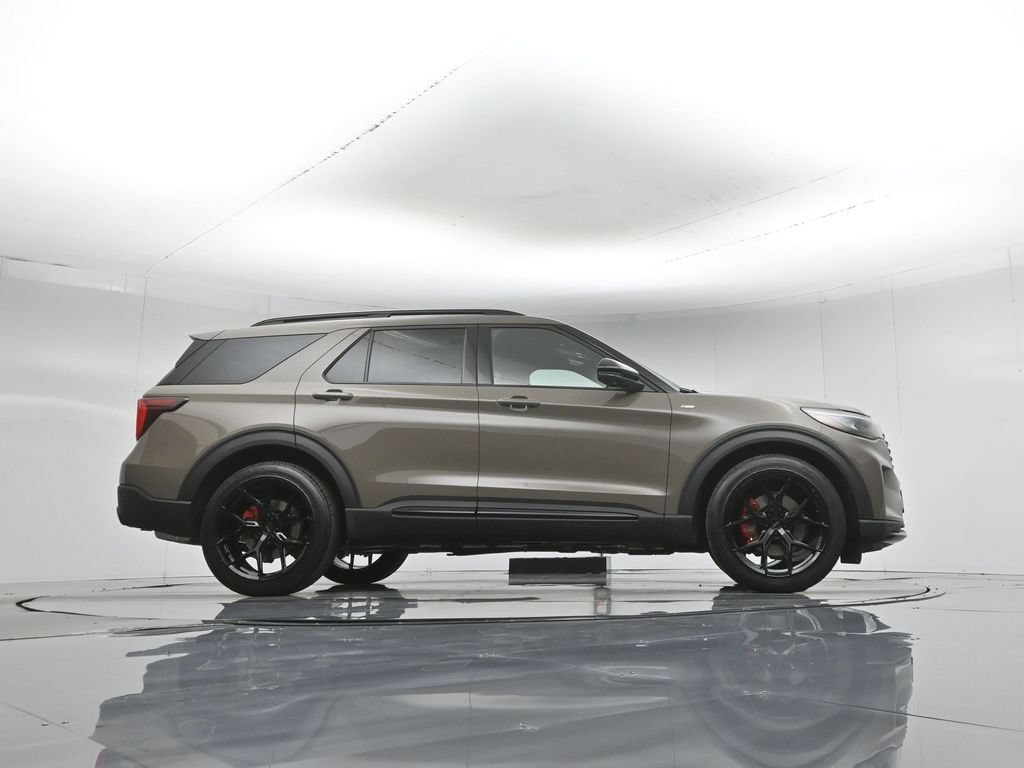New 2026 Ford Explorer ST-Line w/ ST-Line Street Pack RWD image 47