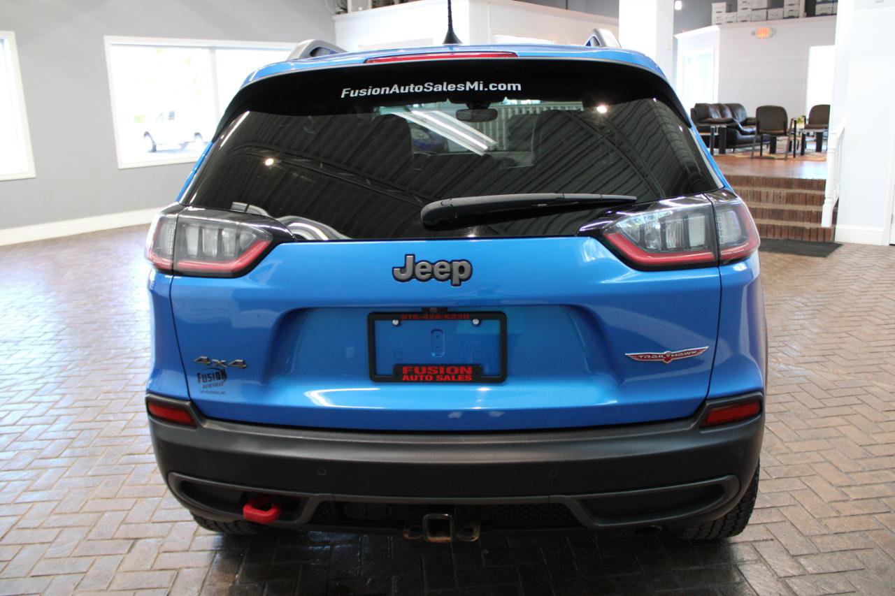 Used 2019 Jeep Cherokee Trailhawk w/ Cold Weather Group AWD/4WD image 6