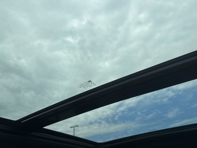 Used 2024 Cadillac XT4 Premium Luxury image 35