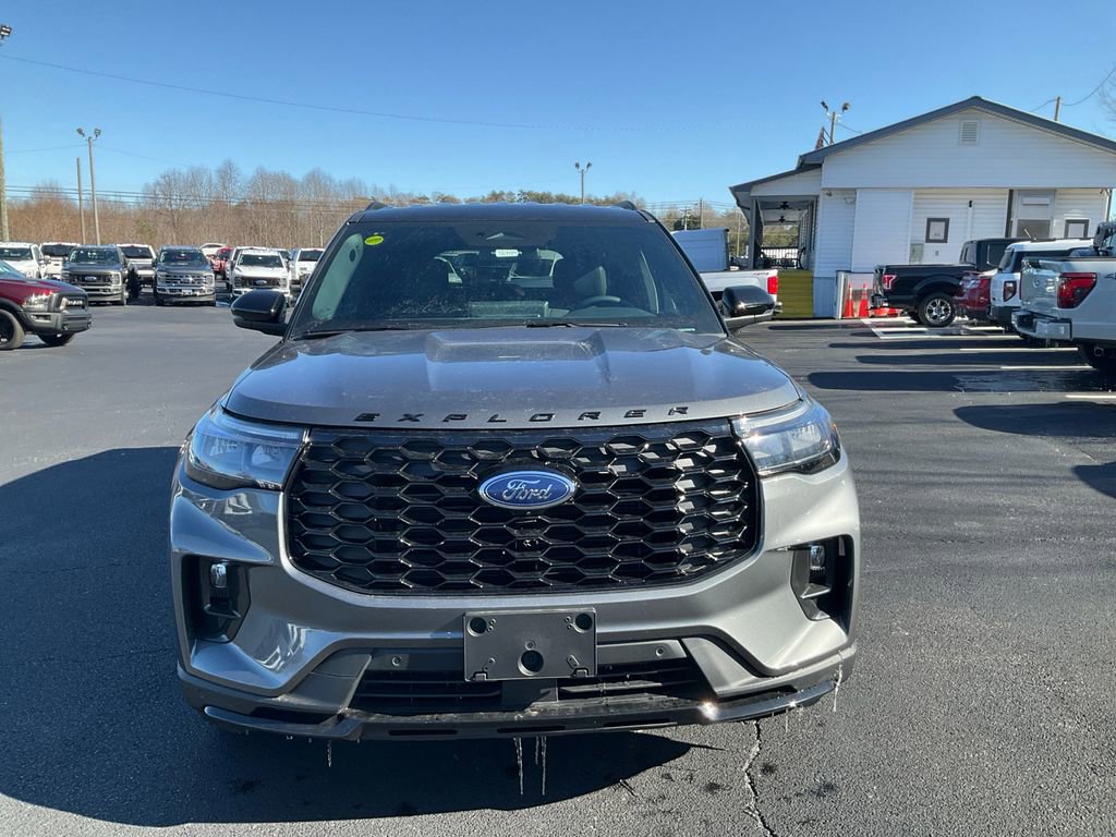 New 2026 Ford Explorer ST-Line w/ ST-Line Street Pack image 2
