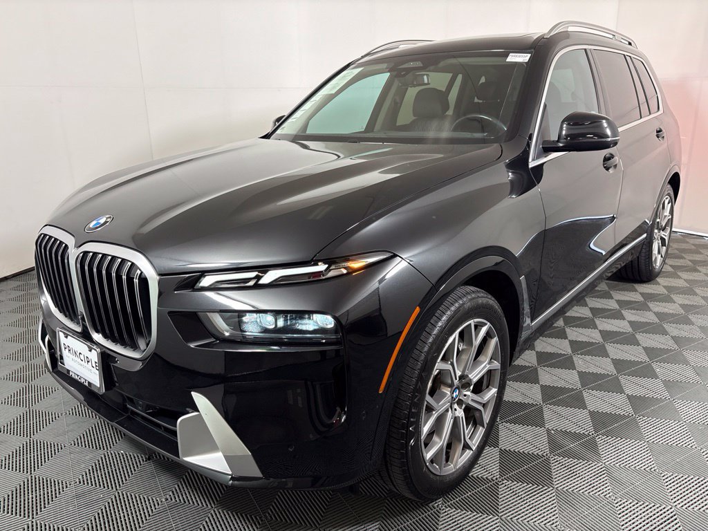 Certified 2023 BMW X7 xDrive40i w/ Premium Package AWD/4WD image 2