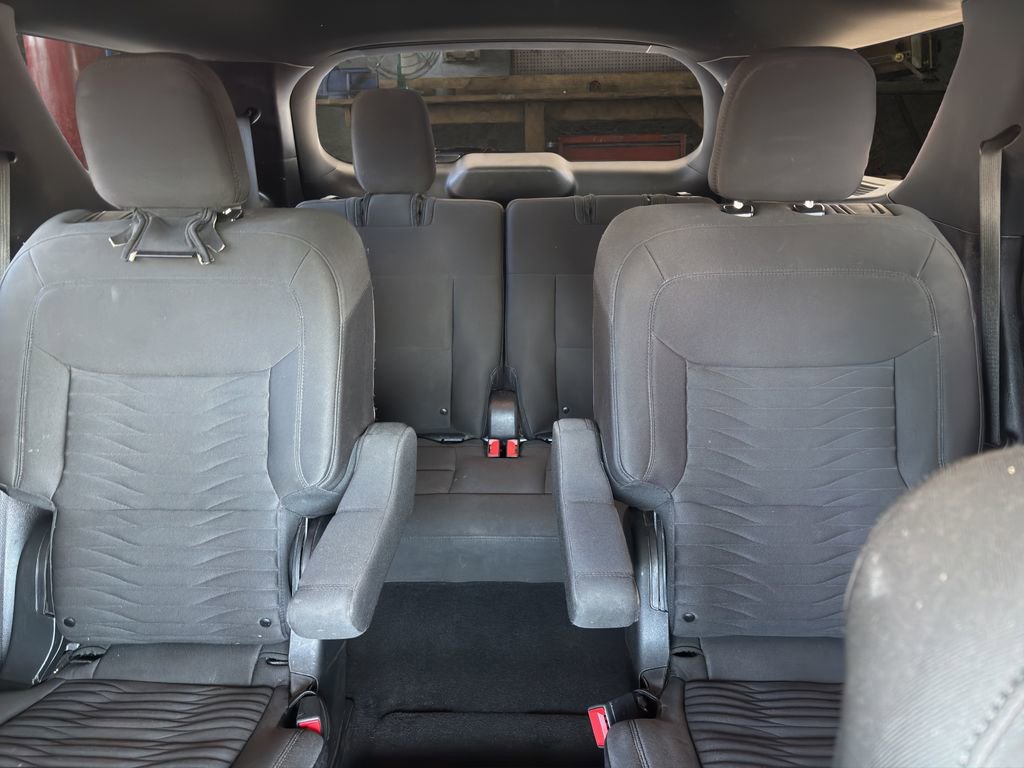 Used 2020 Ford Explorer XLT image 12