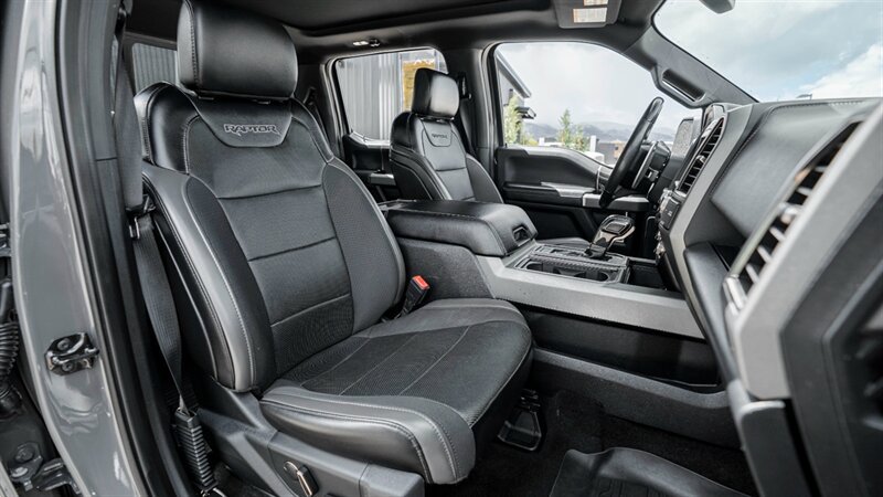 Used 2020 Ford F150 Raptor w/ Equipment Group 802A Luxury AWD/4WD image 20
