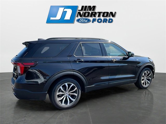 New 2025 Ford Explorer ST-Line image 3