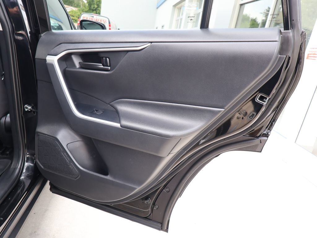 Used 2020 Toyota RAV4 LE w/ All Weather Liner Package AWD/4WD image 22
