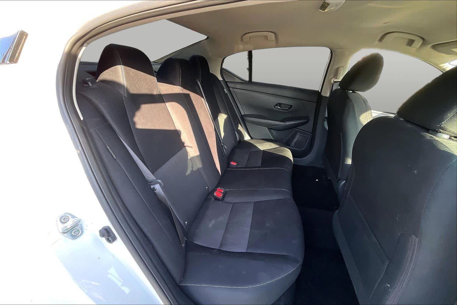 Used 2024 Nissan Sentra SV FWD image 19