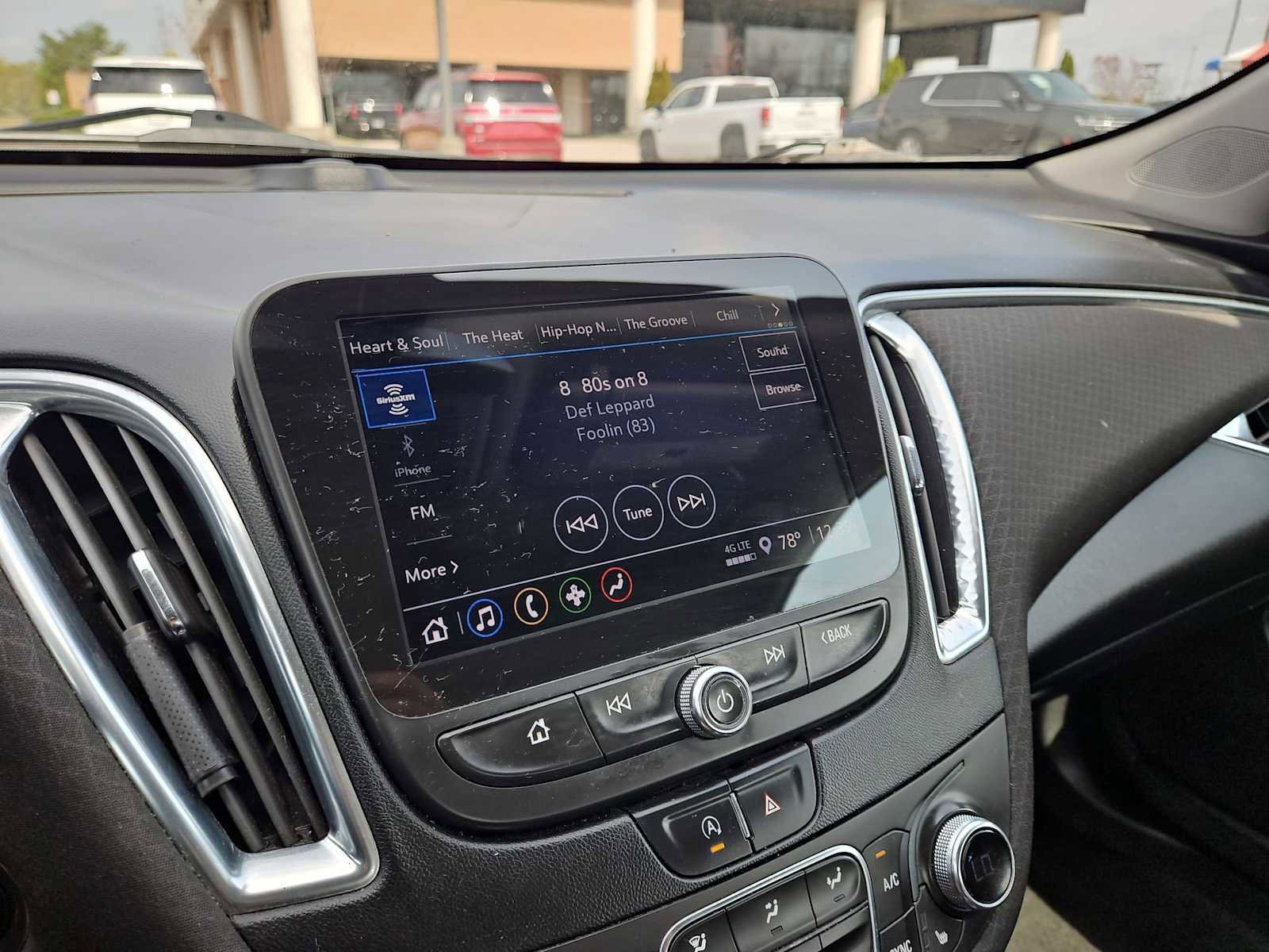 Used 2021 Chevrolet Malibu LT image 30