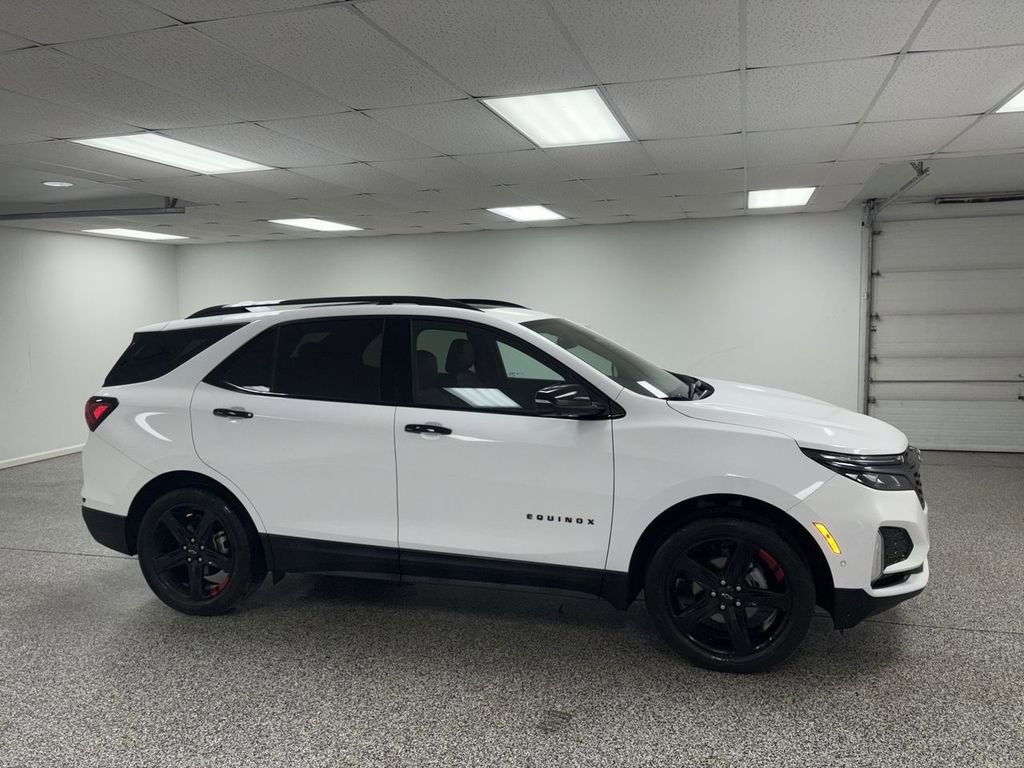 Used 2023 Chevrolet Equinox Premier image 1