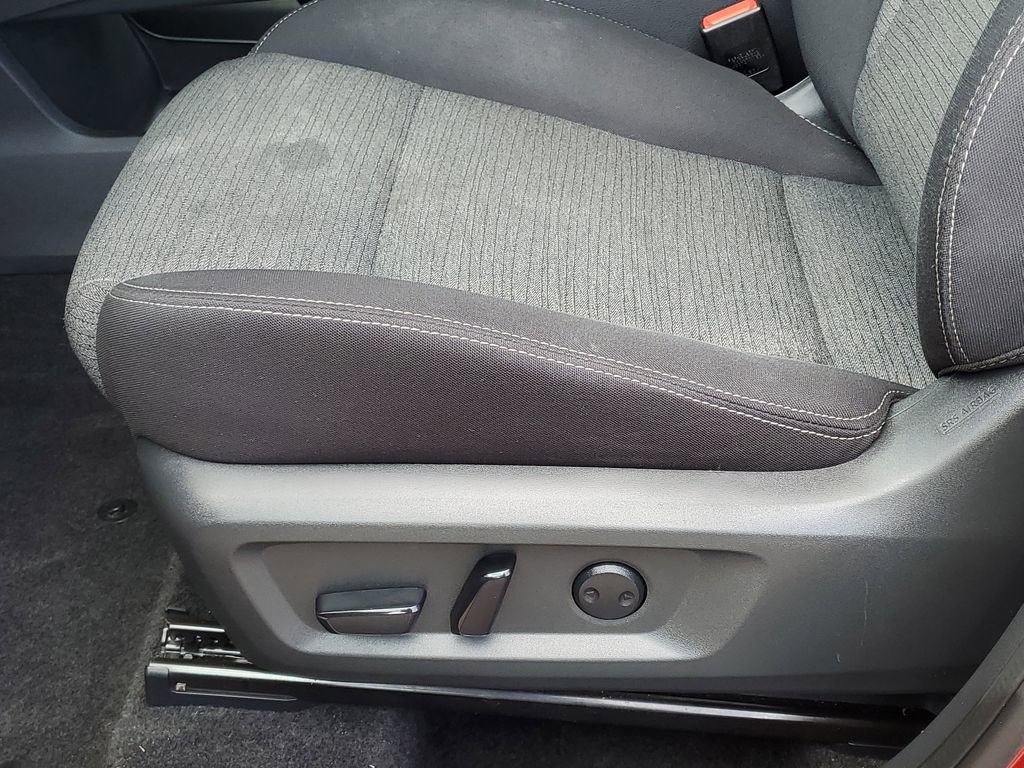 Used 2021 Nissan Rogue SV AWD/4WD image 11