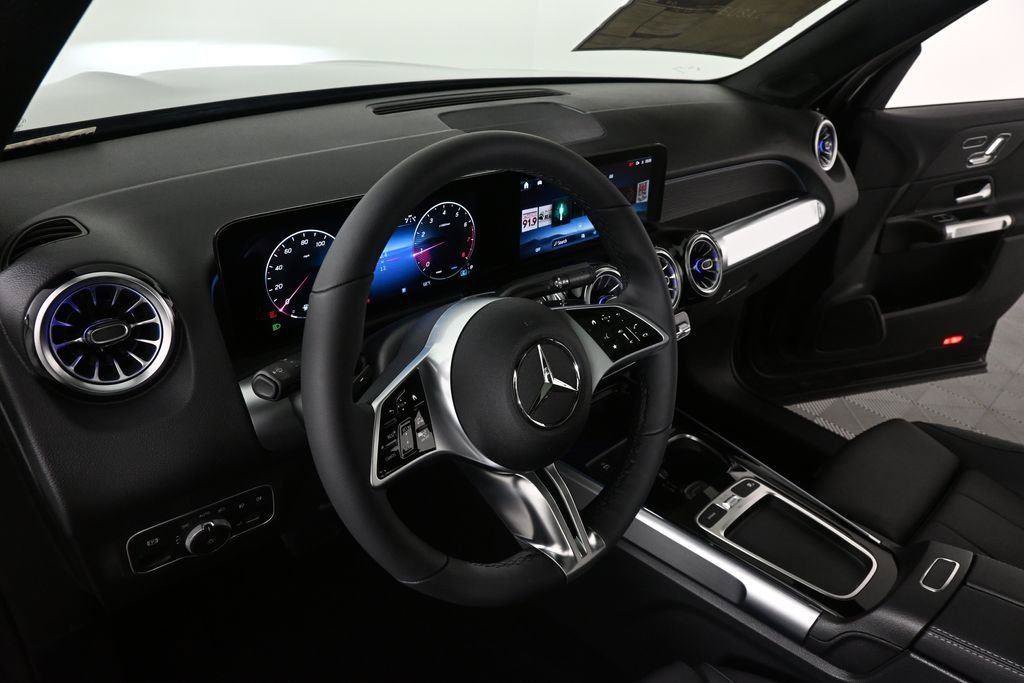 New 2026 Mercedes-Benz GLB 250 image 7