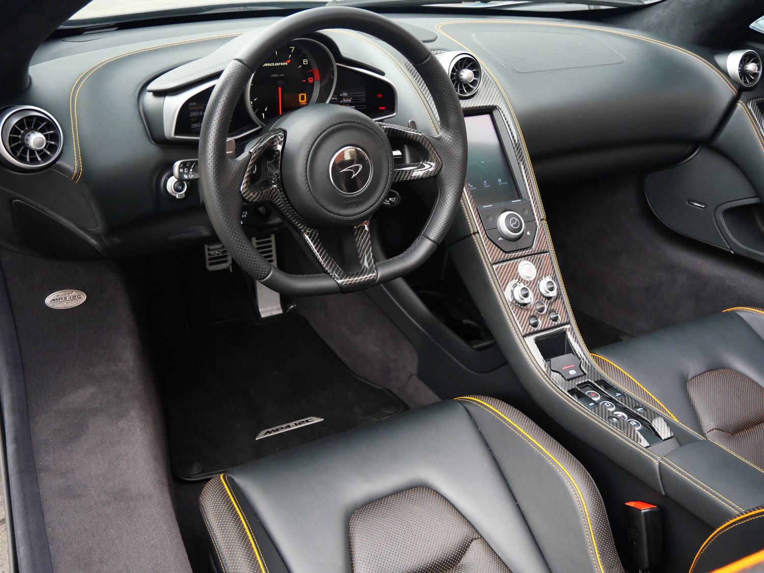 Used 2013 McLaren MP4-12C Spider RWD image 23