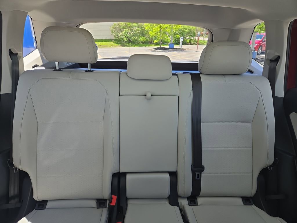 Used 2019 Volkswagen Tiguan SEL AWD/4WD image 30