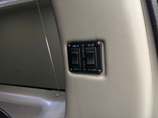 Used 2021 Chevrolet Express 2500 image 11