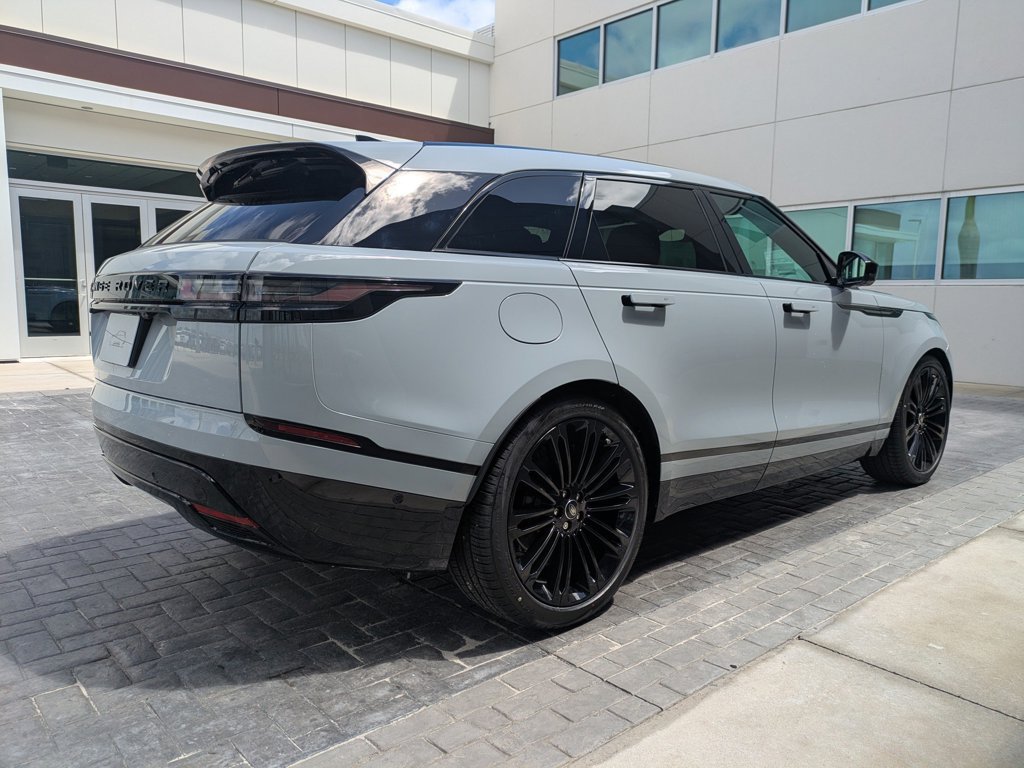 New 2026 Land Rover Range Rover Velar Dynamic SE AWD/4WD image 5
