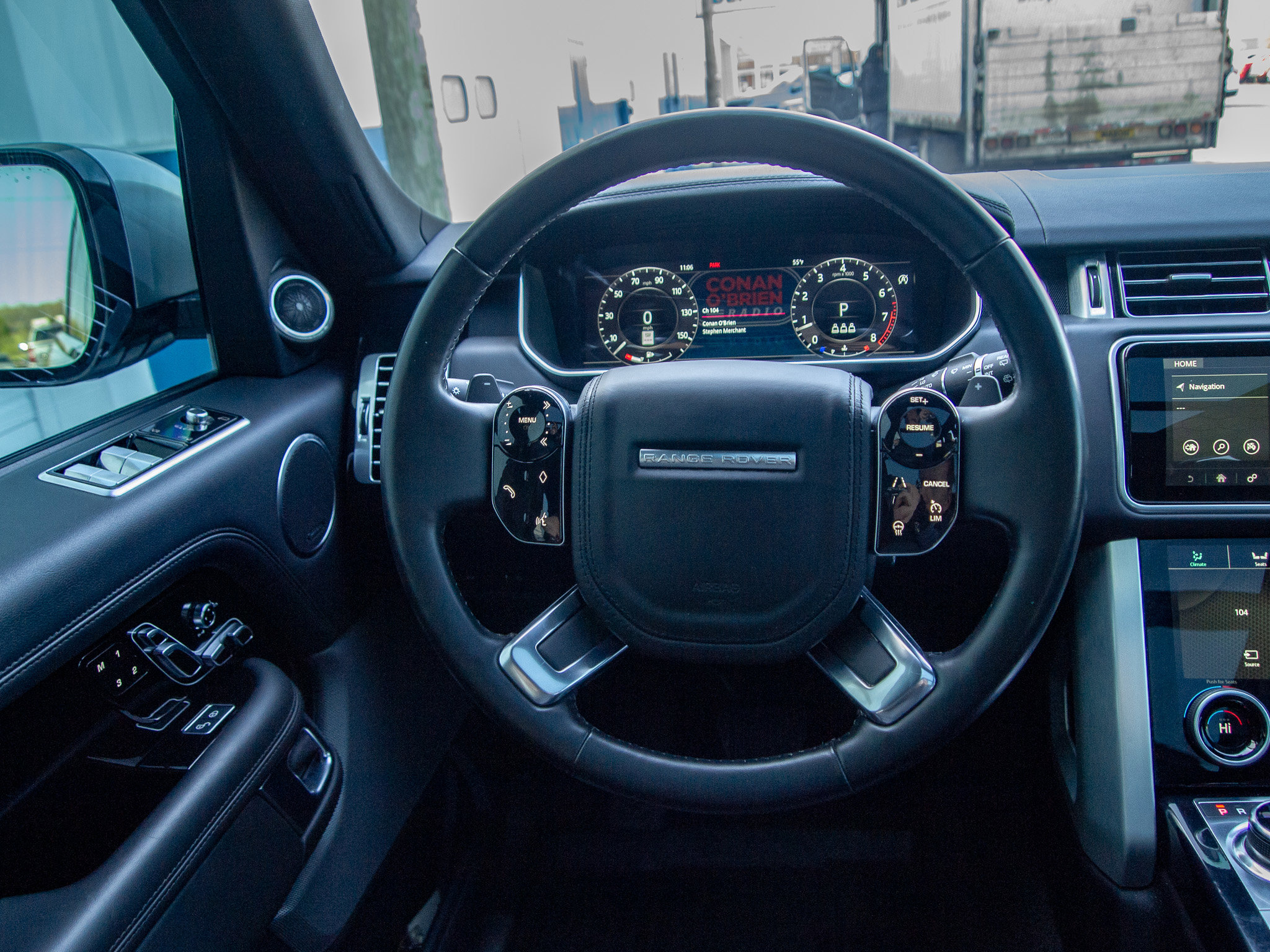 Used 2020 Land Rover Range Rover HSE image 23