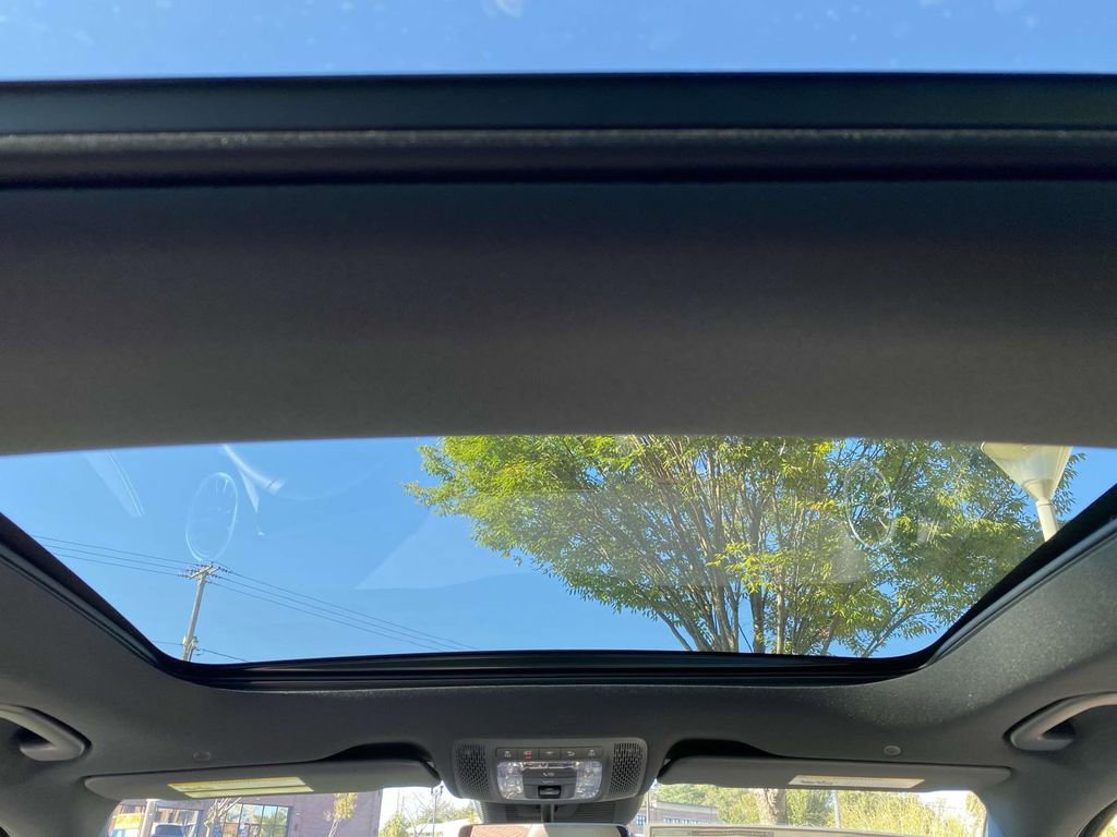 Certified 2025 Mercedes-Benz GLA 250 image 20