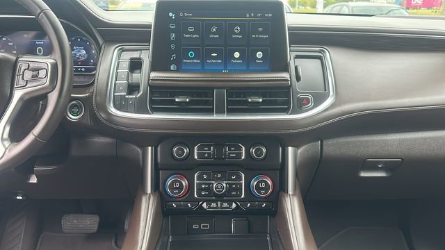 Used 2024 Chevrolet Suburban LT RWD image 23