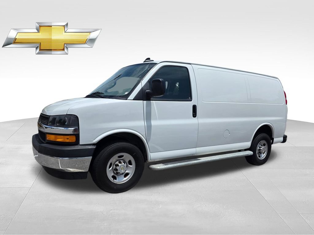 Used 2024 Chevrolet Express 2500 w/ Driver Convenience Package RWD image 2