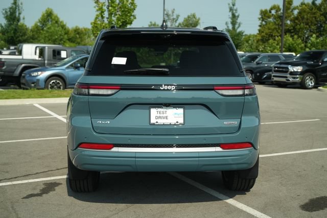 New 2026 Jeep Grand Cherokee Summit w/ MOPAR Finishing Package AWD/4WD image 6