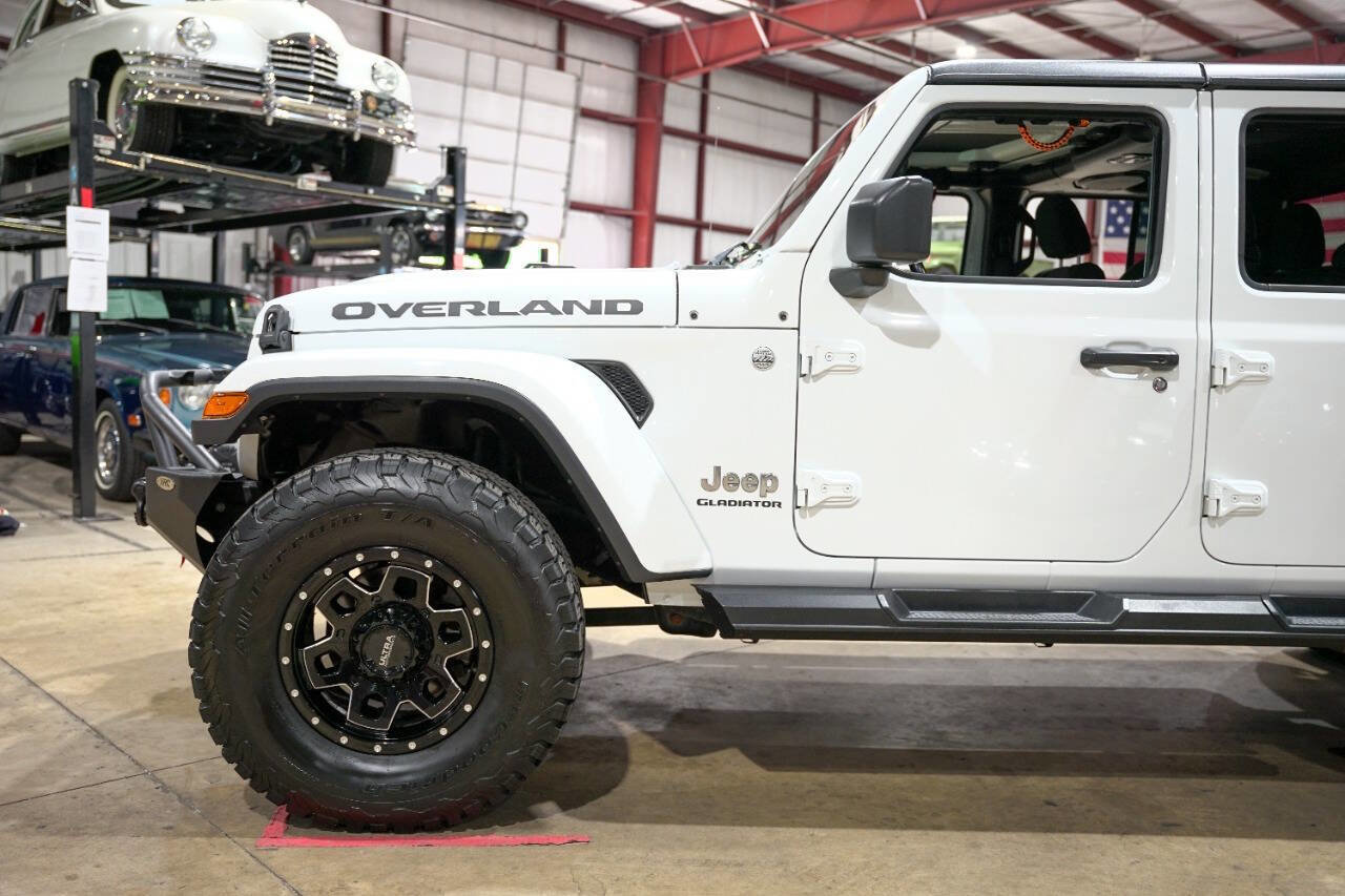 Used 2020 Jeep Gladiator Overland image 3