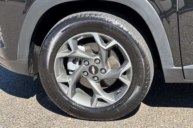 Used 2024 Chevrolet Trax LT FWD image 43