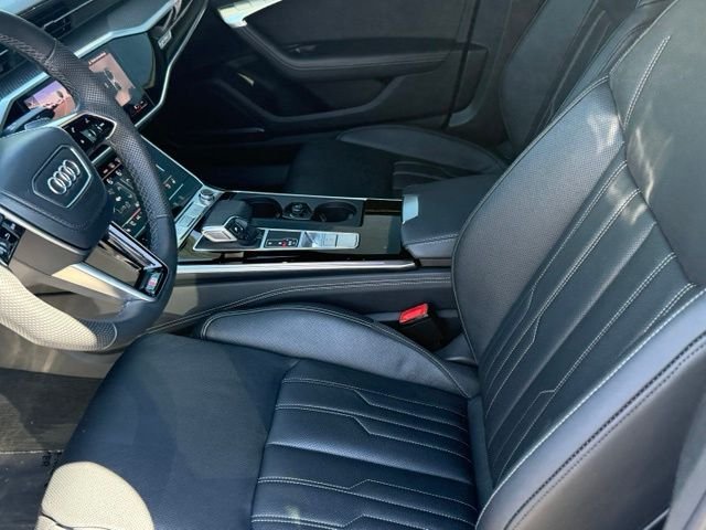 Used 2025 Audi S6 Prestige w/ Prestige Package AWD/4WD image 12