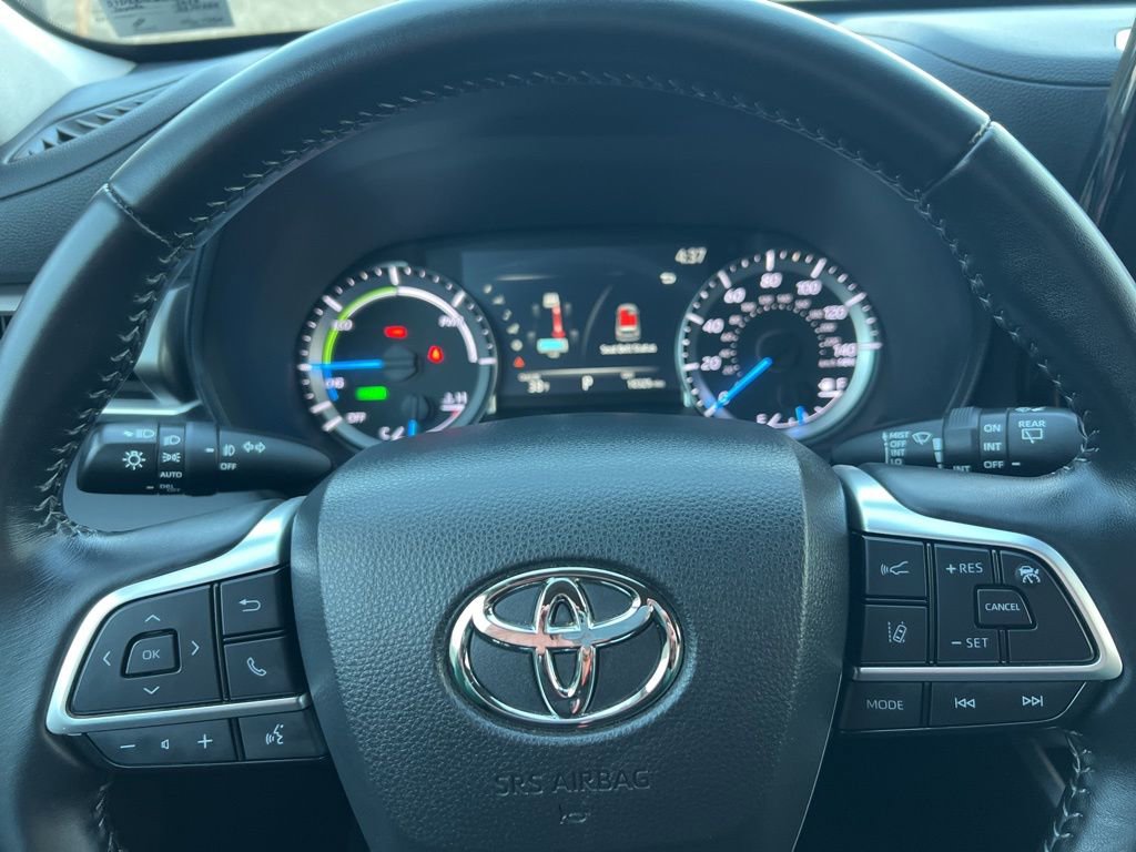 Used 2023 Toyota Highlander LE image 17