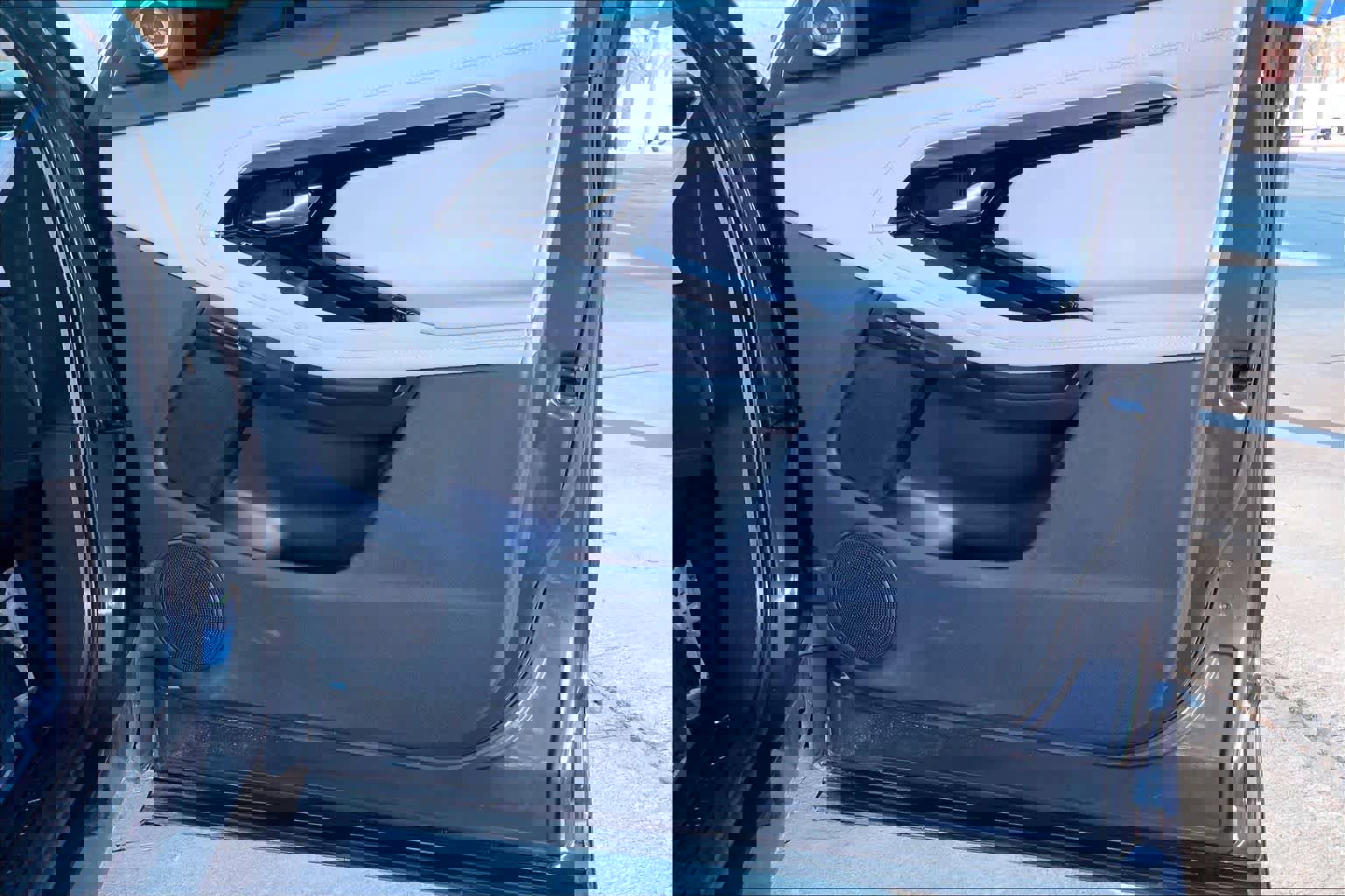 Used 2020 Land Rover Range Rover Evoque SE image 23