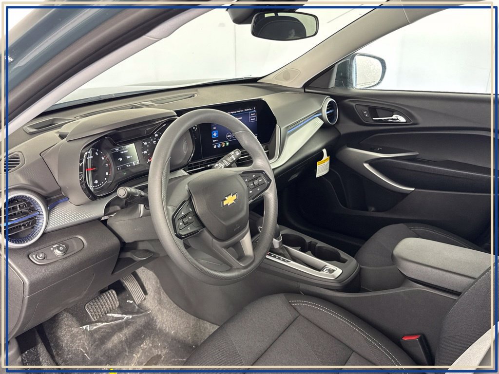 New 2026 Chevrolet Trax LS w/ LS Convenience Package FWD image 9