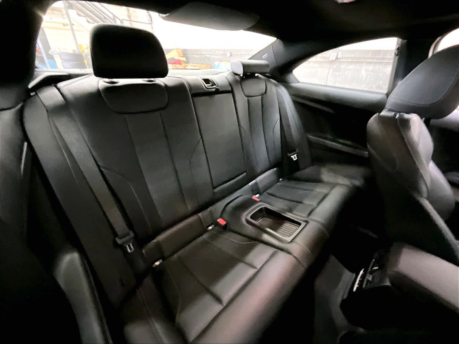Used 2023 BMW 230i Coupe w/ Convenience Package RWD image 30